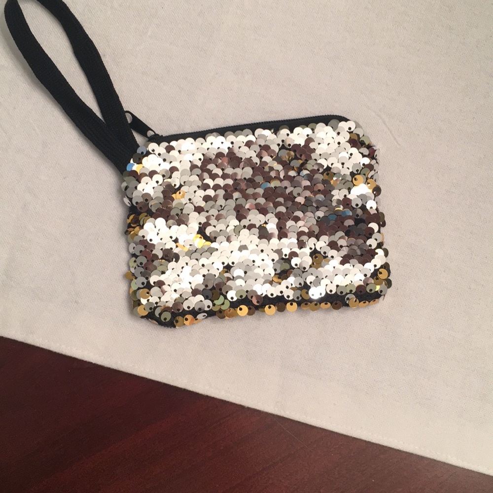 Wristlet - Picture 4 of 4